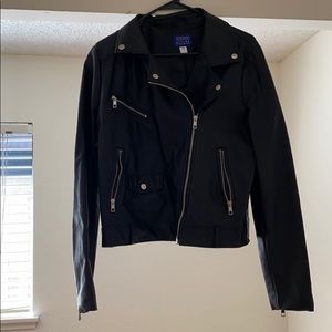 Women’s leather jacket